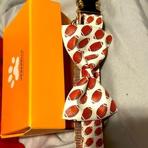 Wonderella football bow collar